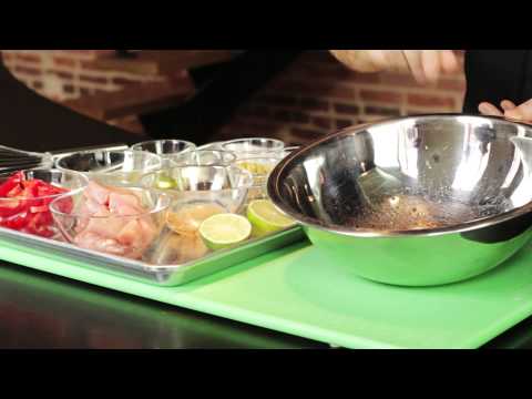 How to Make Thai Peanut Chicken : Delicious Dishes & Cooking Techniques