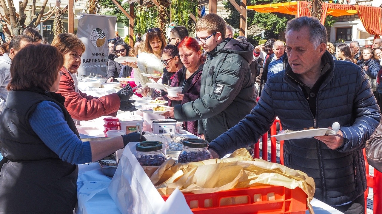 Παραδοσιακά Κούλουμα με σύμμαχο τον καιρό στο Καρπενήσι - Δωρεάν σαρακοστιανά για όλους (23.2.26)
