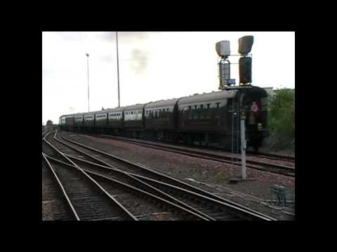 WCRC 47786 'Roy Castle OBE' Shunts The Royal Scotsman At Dundee - With Thrash