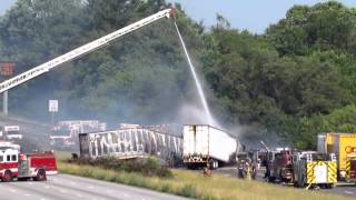 preview picture of video 'Roanoke City, Interstate 581 - Tractor Trailer Collision - Onscene - 6/12/13'