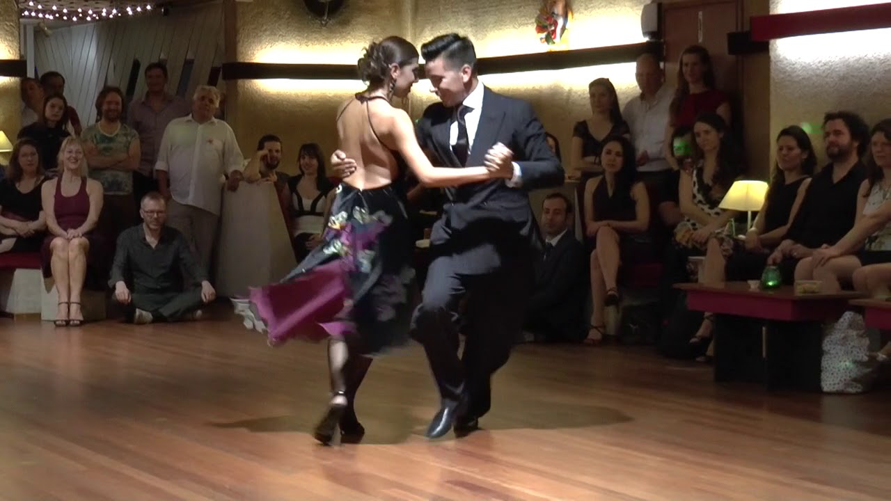 Roxana Suarez & Sebastian Achaval in Milonga Dominguera (5) "Recuerdo" R.Tanturi con A.Castillo