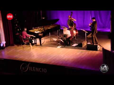 JULIAN / HOTEL VICTORIA | Cuarteto SILENCIO