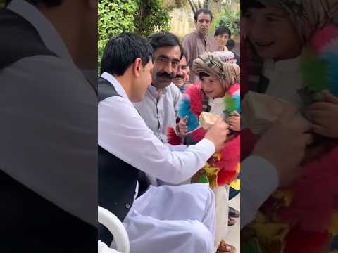 HAJI Sadiq Khan 💀 did not give money to the children ☠️💦 #viralvideo #pti #ptigovernment #sadiqkh...