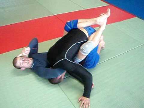 Submission grappling –  Head & Arm choke from guard
