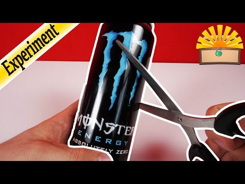 MONSTER ENERGY ZERSCHNEIDEN - Ist der DOSENHINHALT BLAU ? Kinder Experiment Deutsch