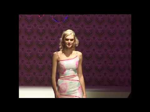 Collette Dinnigan 2001 Fashion show ..