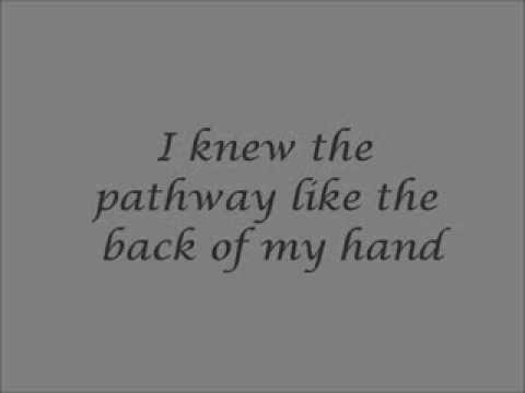 Lily Allen - Somewhere Only We Know (Lyrics)
