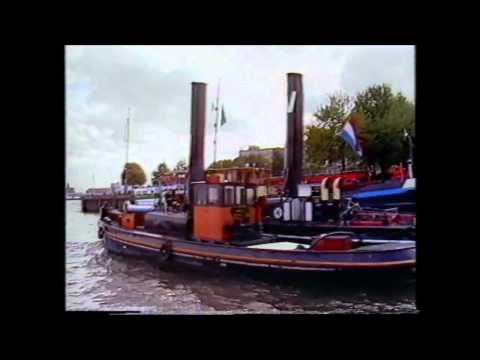 de stoomsleepboten volharding 1  en lauwerzee