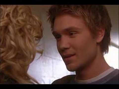 Leyton 1x13 - "Cause I feel it in my heart."