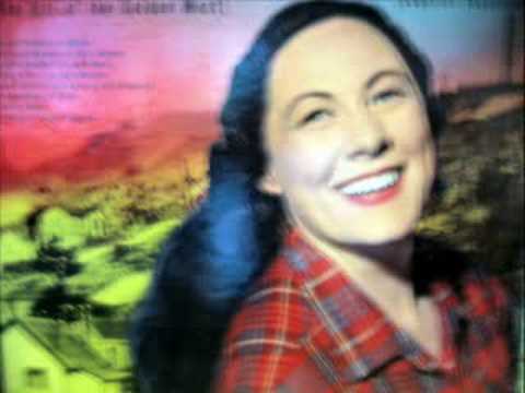 Giorgio Tozzi sings " Che faranno i vecchi miei"  "Fancuilla