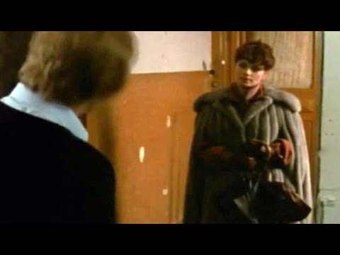 01 Ein Fall fur Zwei - woman in fur