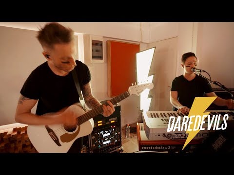 DUTCH COVERBAND PLAYS ROCK MASHUP WITH QUEEN, TRAIN AND THE REMBRANDTS