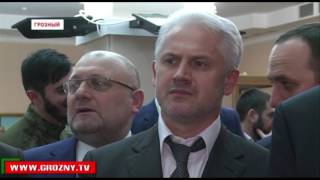 В Грозном открылась выставка заслуженного художника России  Никаса Сафронова 