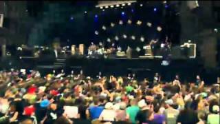 Them Crooked Vultures - Caligulove (live @ Rock Werchter 2010)