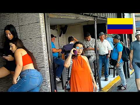 🛑 WARNING: The Most Intense Street Scenes in Centro Medellín.