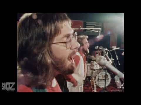 Little River Band - Help Is On Its Way (1977)