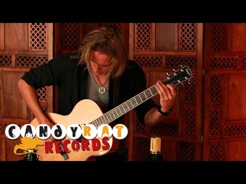 Calum Graham - 12:34 (Solo Acoustic Guitar)