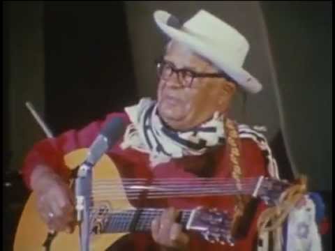 Evert Taube - Fritiof Och Carmencita (Live Gröna Lund 1966)