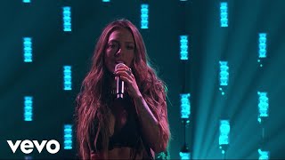 Pitizion - Ella (En Vivo Desde Premios Juventud 2020)