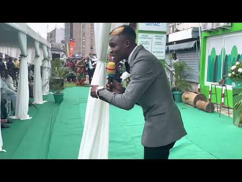 Le gouverneur pleure de rire 🇨🇲🇨🇲