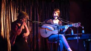 Aldous Harding - "Party"