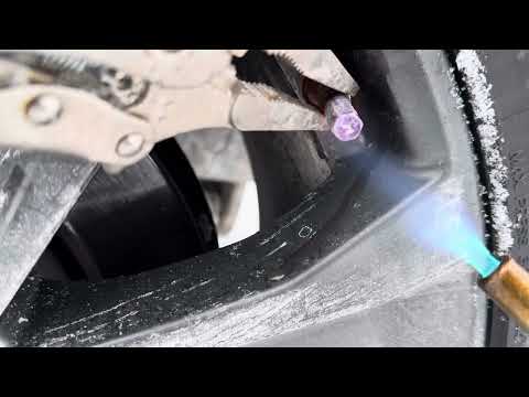 How to remove stuck metal valve stem tire caps in 1 min (WITHOUT cutting or breaking TPMS Sensors)