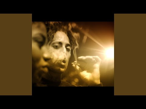 Mariwana on the Table