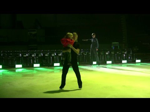 Evgeni plays with a blond boyon ice GIS, Prague, 9 oct 2008