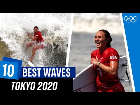 Top 10 Waves in the Women's Surfing 🌊