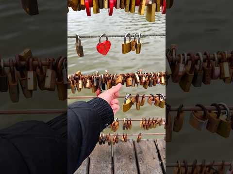 Achei nosso cadeado em Holambra depois de anos 😍 #holambra #saopaulo