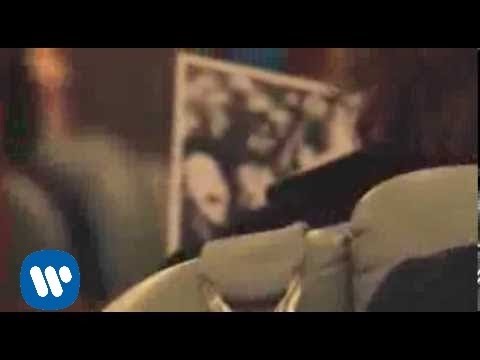 Laura Pausini - Bendecida Pasión (Official Video)