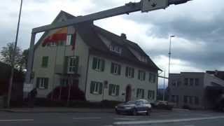 preview picture of video 'Fronteira entre Liechtenstein e Áustria - estrada de Vaduz a Feldirch'