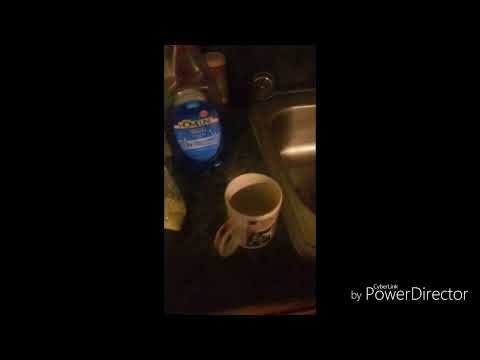 FORMER DEALER RECALLS HOW TO COOK. CRACKIN THE MICROWAVE USING FLOUR AS A PARODY!