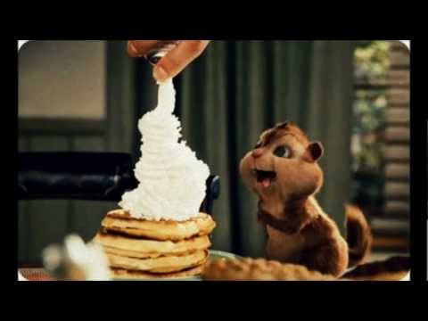 Alvin and the Chipmunks - Live While Were Young (One Direction) [HD!]