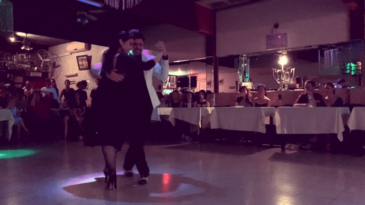 Video thumbnail for Ariadna Naveira y Fernando Sanchez - Alberto Castillo-Mi Morocha 2020.02.26 @Club S D Fulgor 3/3