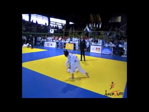 italiajudo.com_Campionati italiani U15_1 posto_52Kg_Cantina Anita vs Carieri Arianna.m4v