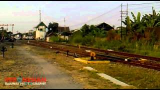 preview picture of video 'sore hari di jalur percabangan stasiun kereta api sidoarjo'