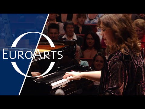 Gabriela Montero: Improvisation with Audience on "Ein Vogel wollte Hochzeit halten" | Live (3/8)