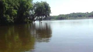 preview picture of video 'Southern Wisconsin River by Lone Rock'