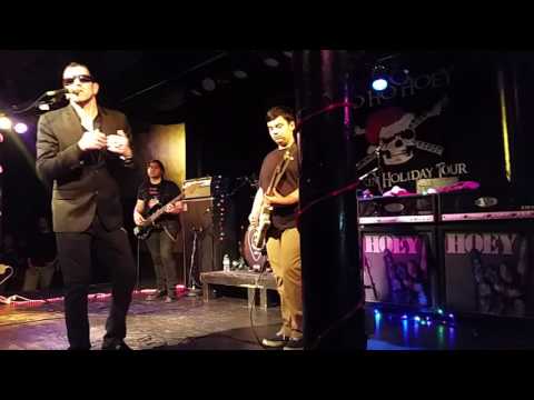 Gary Hoey brings up Nolan to jam