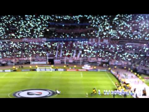 "Recibimiento + El que no salta abandonó. |River 0 - Cruzeiro 1| Copa Libertadores 2015." Barra: Los Borrachos del Tablón • Club: River Plate