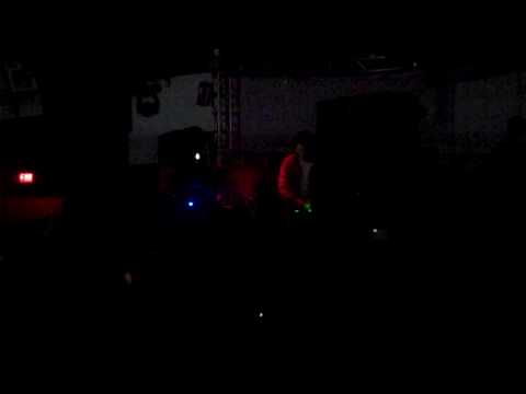 CALVIN HARRIS - LIVE -  @ VANGUARD - LA - -  6 - - 9.12.09 -  Digitalism - Home Zone