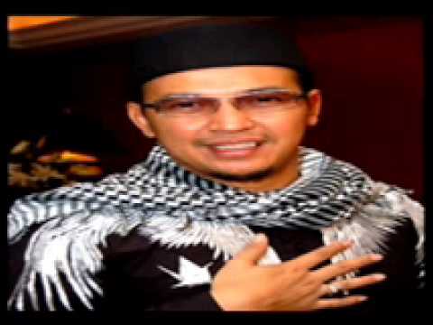 Menunjuk akupresur penurunan berat badan Latihan untuk menghapus perut gadis gemuk