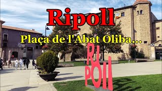 [SPAIN-RIPOLL] Walking along Plaça de l'Abat Oliba... 27/OCT/2021 02:30 pm