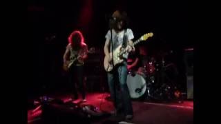 Tyler Bryant &amp; the Shakedown - &quot;House On Fire&quot; live @ Kesselhaus