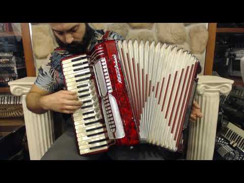 Altimoro sale baleani accordion