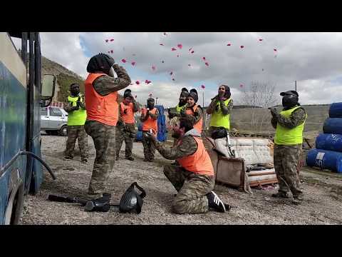 Paintball'da Beklenmeyen Evlilik Teklifi