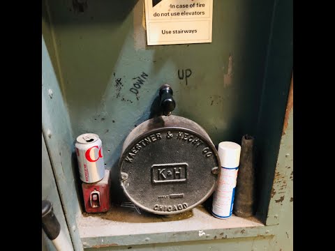 AVOIDING BUST! - Hand-operated Kaestner & Hecht freight elevator - Wd1Off,23,2.2 - Pittsburgh, PA