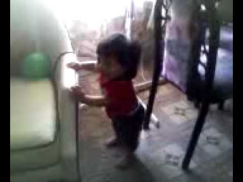 jared bailando reggaeton