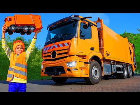 The Kids Play with Real Garbage Truck